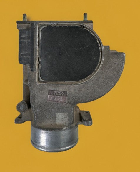 1989-95 TOYOTA Hilux 2.4 22RE MAF SENSOR 22250-35050 Air Intake Housing OEM